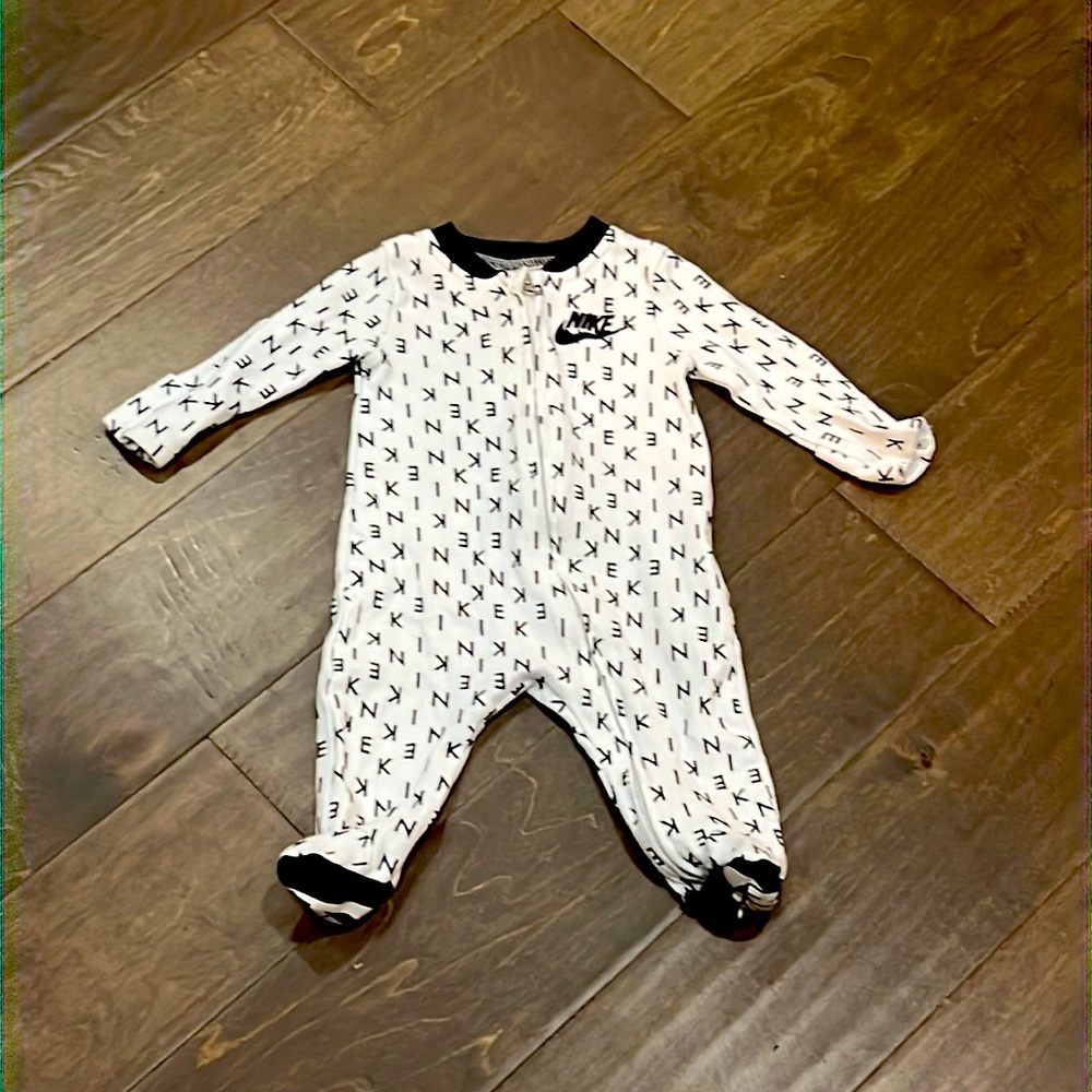 NIKE (Baby Boy) Zip Sleeper
